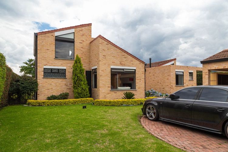 Casa de 3 alcobas en venta en Calahorra, Cajicá, 326 m² · foto 3 de 24