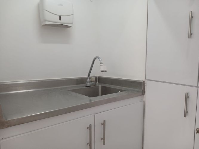 Consultorio en arriendo en El Poblado, Medellín, 32 m² · foto 5 de 11