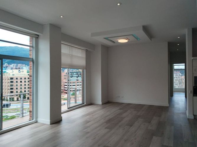 Apartamento de 2 alcobas en venta en Chico Norte, Bogotá, 134 m² · foto 2 de 24