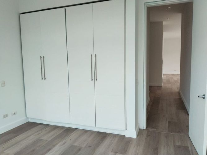 Apartamento de 2 alcobas en venta en Chico Norte, Bogotá, 134 m² · foto 15 de 24