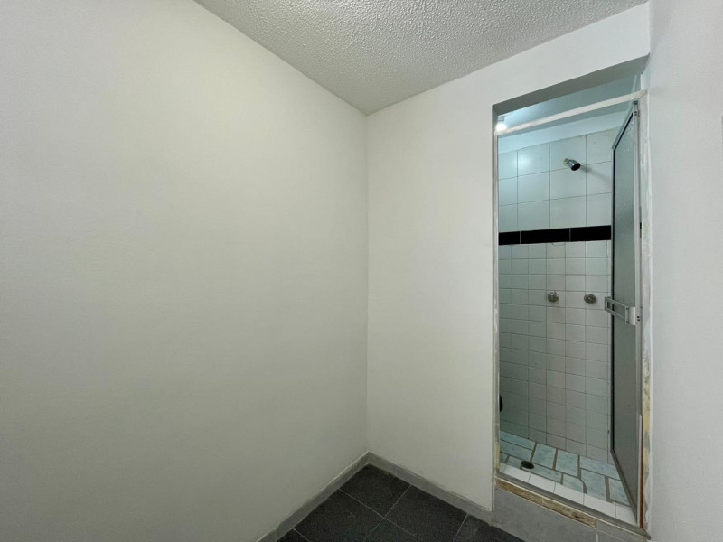 Apartamento en venta en Galerias, Bogotá · foto 15 de 18