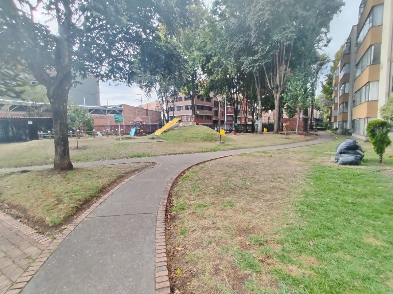 Apartamento en venta en San Cipriano, Bogotá · foto 8 de 23