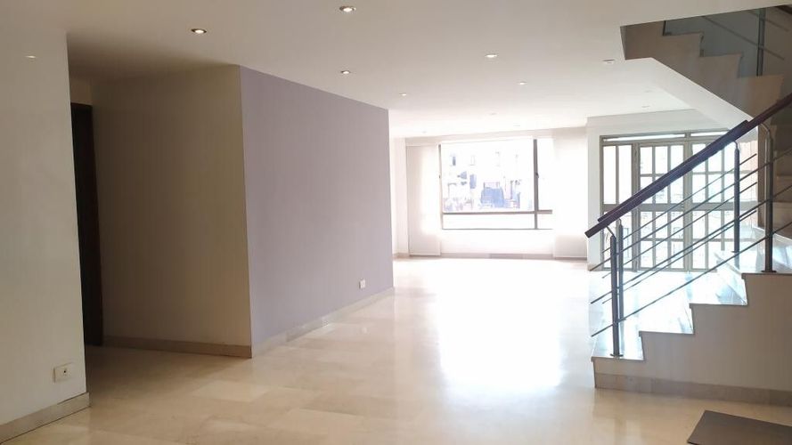 Apartamento de 4 alcobas en venta en Chicó Navarra, Bogotá, 261 m² · foto 18 de 24