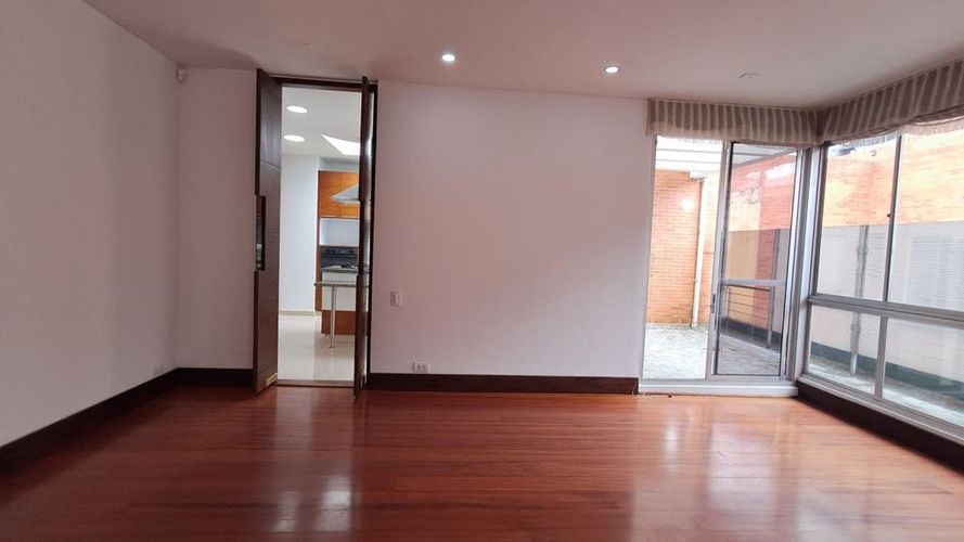 Apartamento de 3 alcobas en venta en Chicó Alto, Bogotá, 385 m² · foto 13 de 24