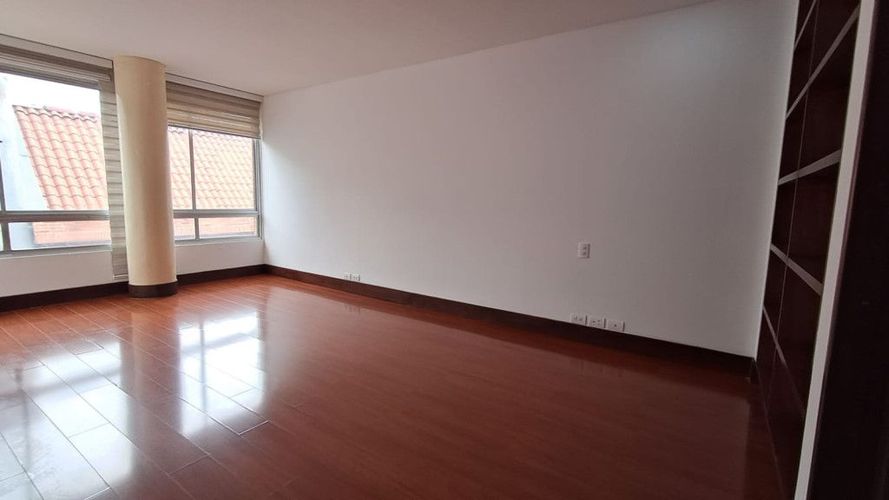 Apartamento de 3 alcobas en venta en Chicó Alto, Bogotá, 385 m² · foto 15 de 24