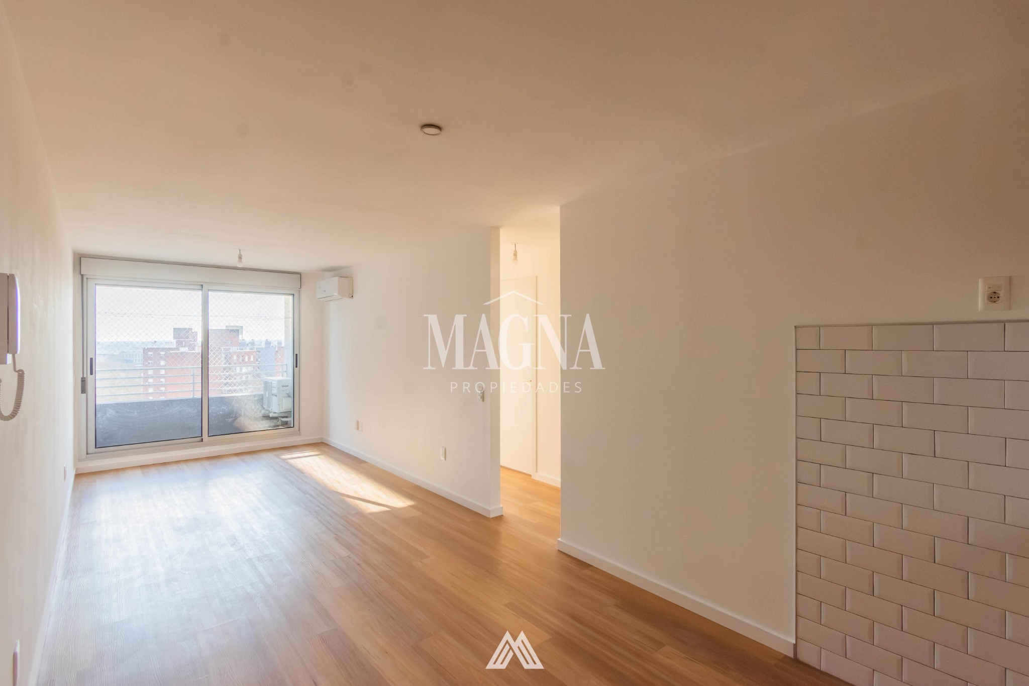 Alquiler - Apartamento 2 Dormitorios + Balcón / Tres Cruces · Foto 5