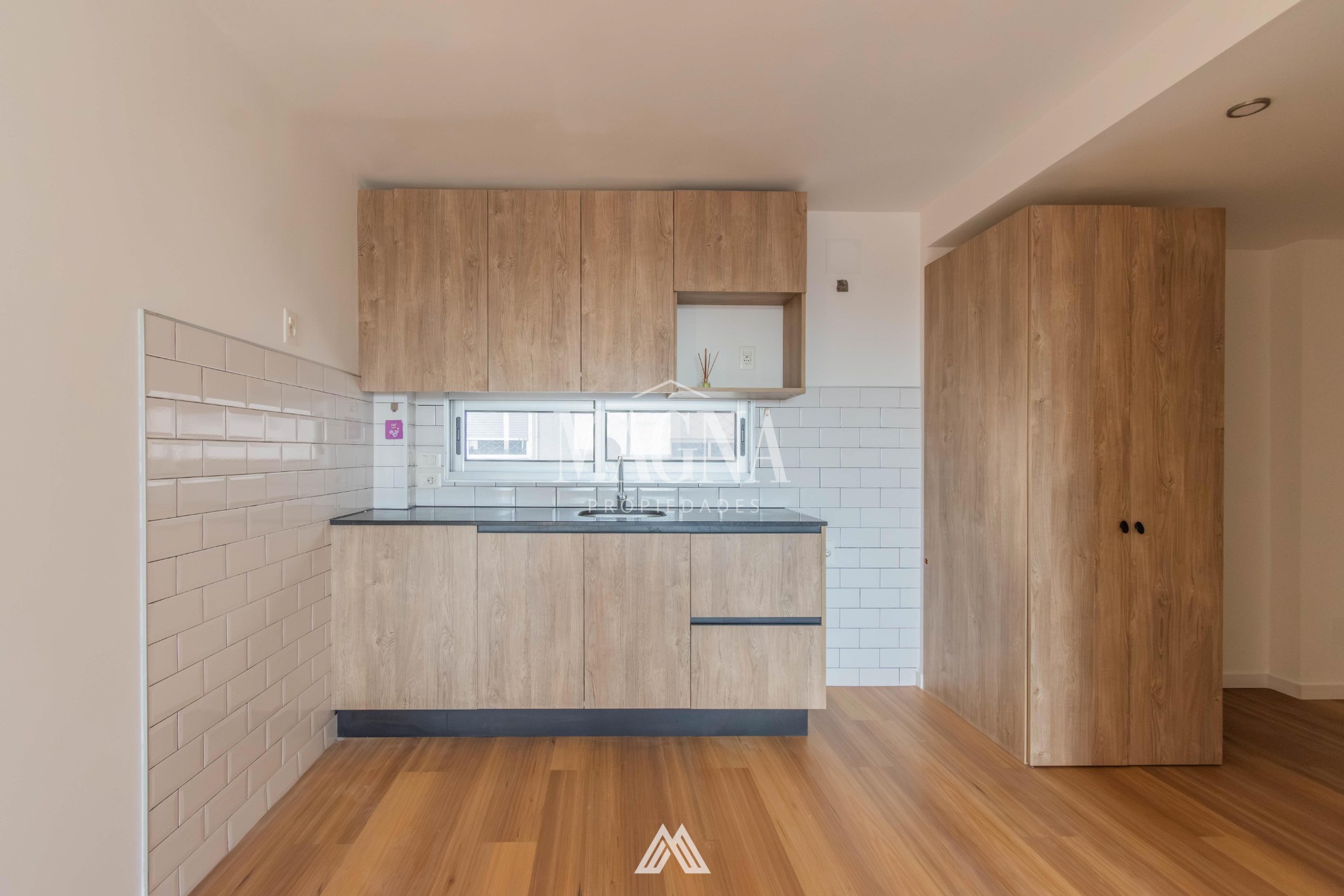 Alquiler - Apartamento 2 Dormitorios + Balcón / Tres Cruces · Foto 2