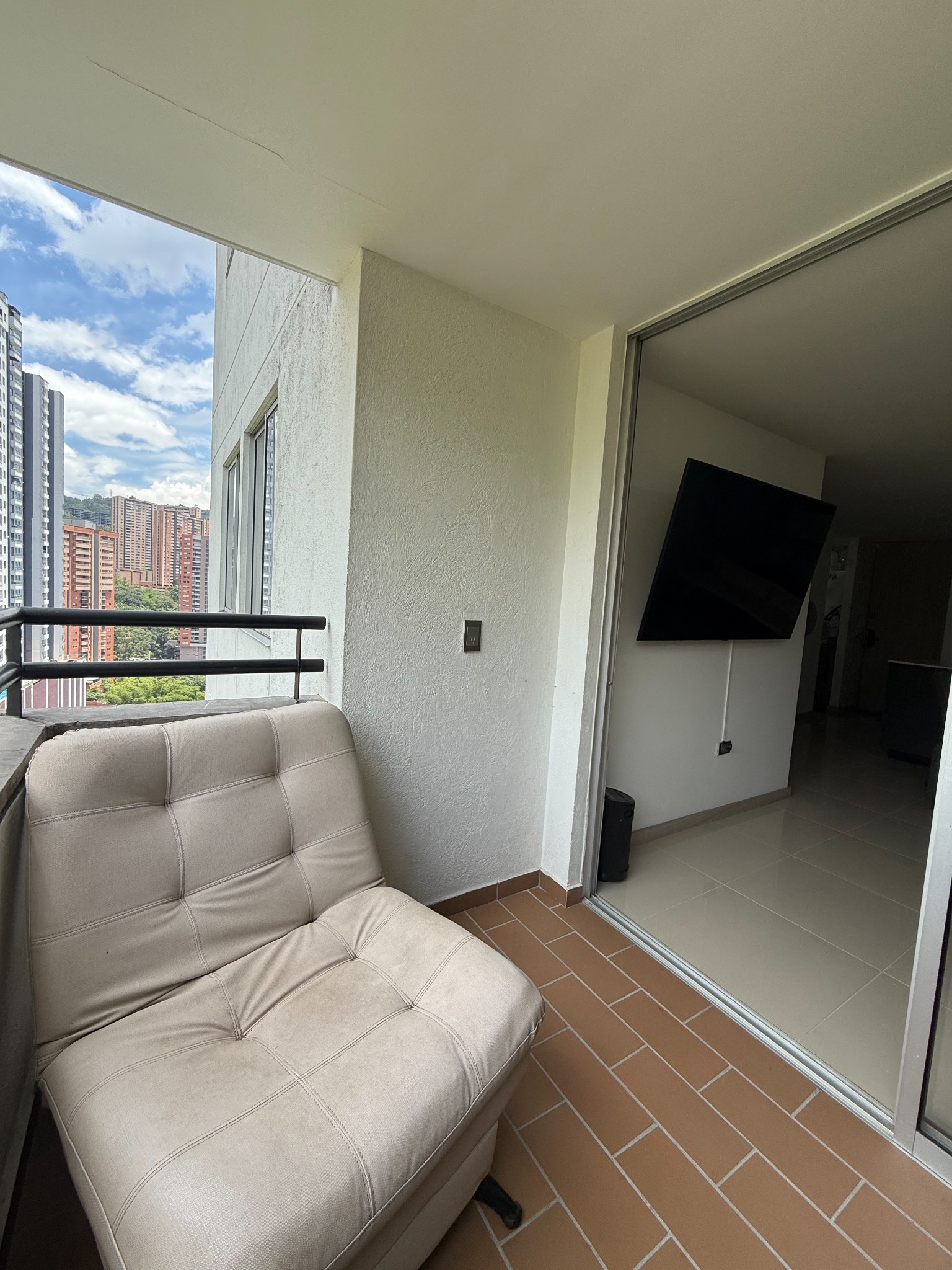 Apartamento en venta en Vereda La Doctora, Sabaneta · foto 2 de 19