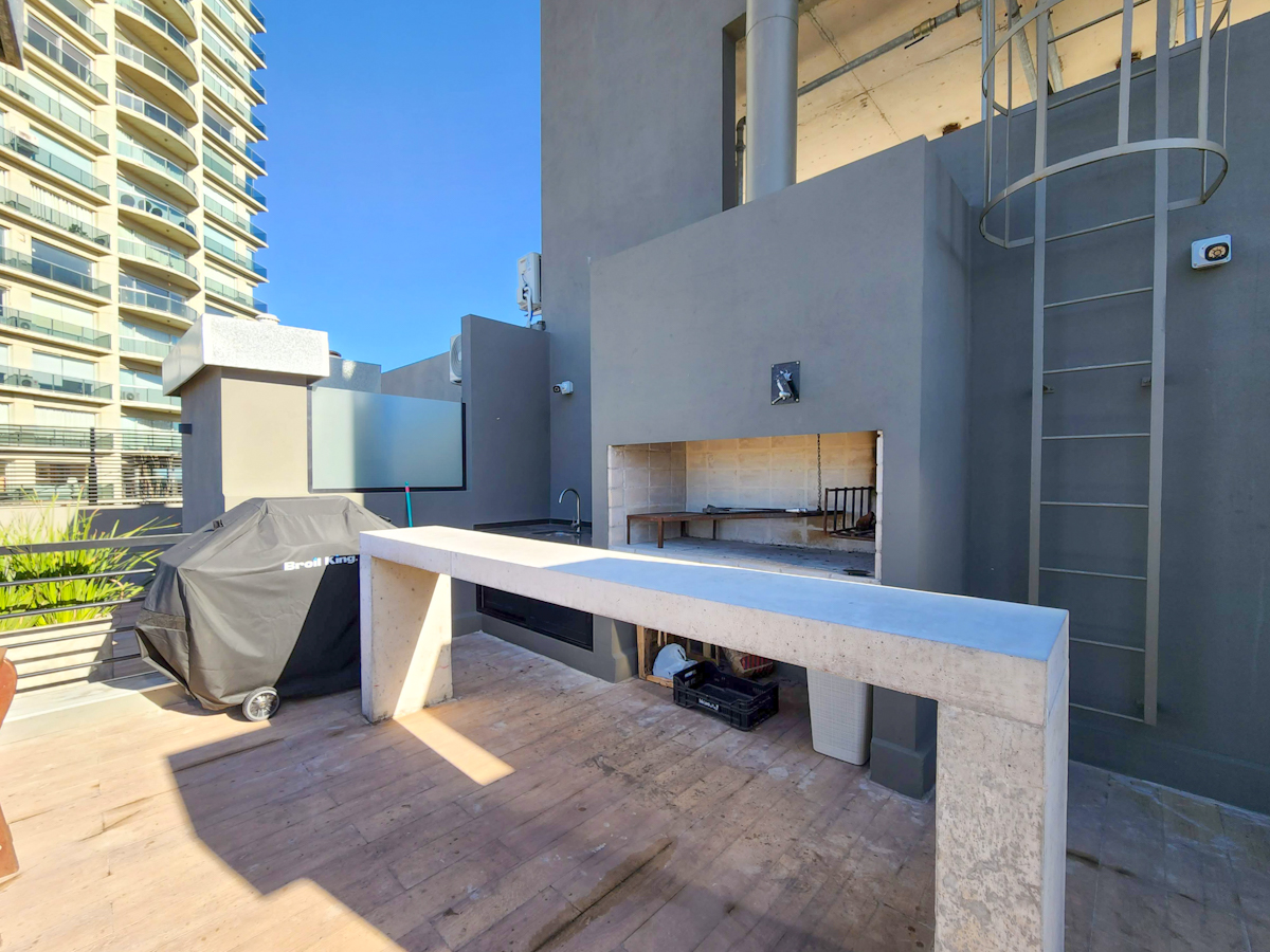 Monoambiente En Alquiler, Punta Carretas, Piso 2, Balcón · Foto 9