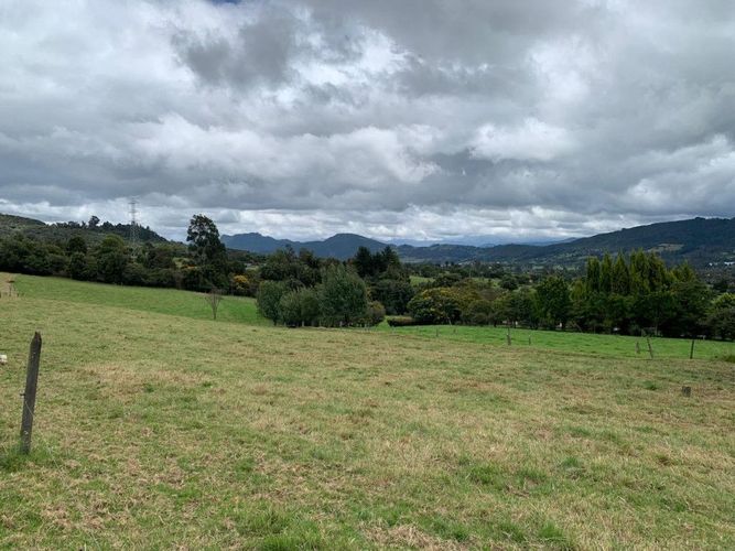 Lote en venta en Marquez, La Calera, 240 m² · foto 5 de 9