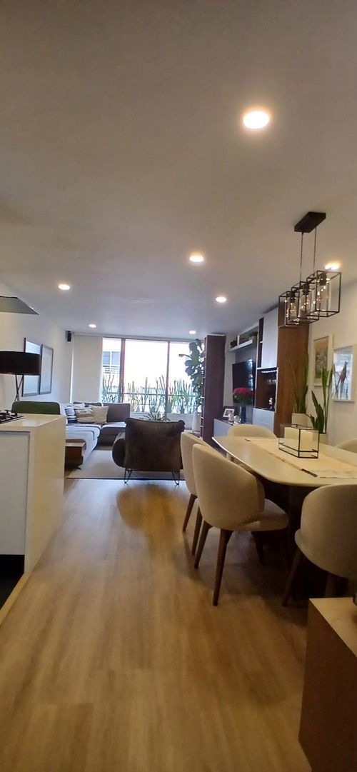 Apartamento de 3 alcobas en venta en Bella Suiza, Bogotá, 137 m² · foto 4 de 24