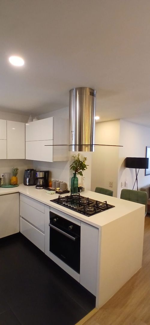 Apartamento de 3 alcobas en venta en Bella Suiza, Bogotá, 137 m² · foto 2 de 24