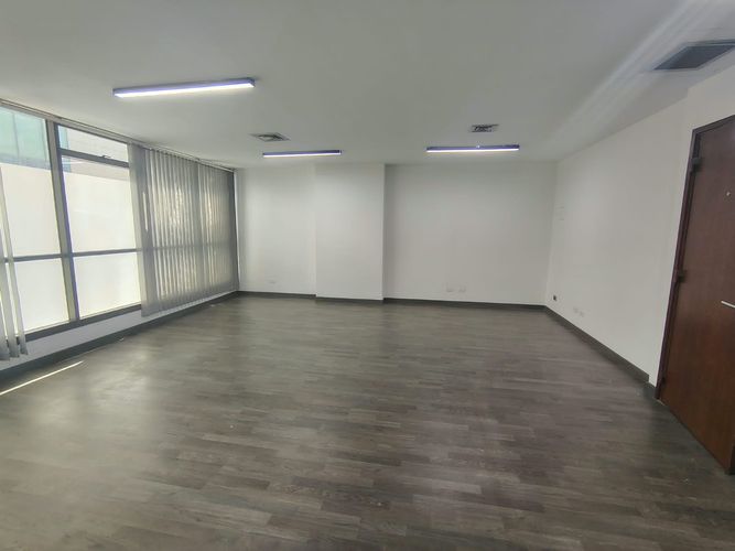 Oficina en arriendo en El Poblado, Medellín, 44 m² · foto 2 de 6