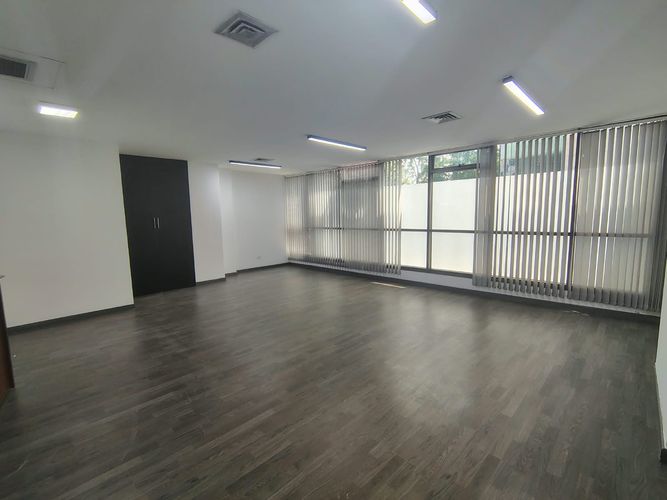 Oficina en arriendo en El Poblado, Medellín, 44 m² · foto 3 de 6