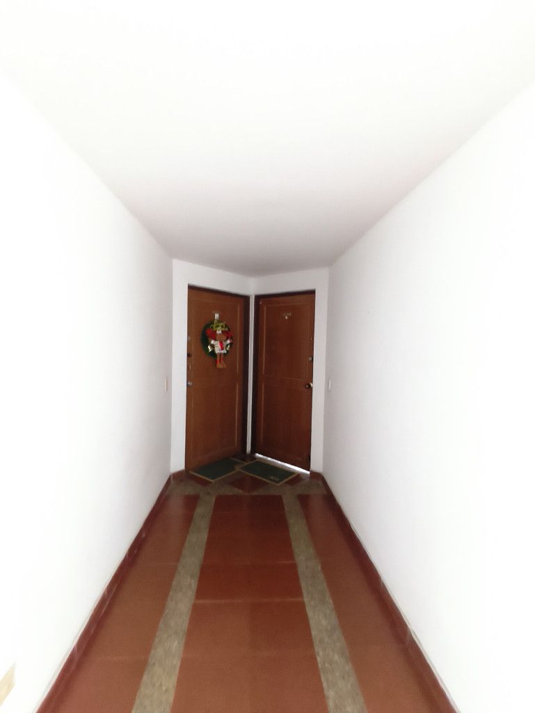 Apartamento en venta en Comuneros, Bogotá · foto 3 de 15