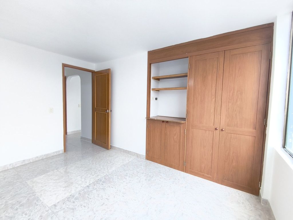 Apartamento en venta en Comuneros, Bogotá · foto 9 de 15