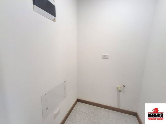 Consultorio en venta en Los Pinos, Medellín, 29 m² · foto 9 de 12