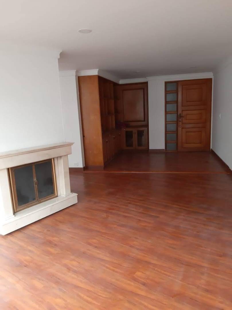 Apartamento en venta en Santa Barbara Alta, Bogotá · foto 4 de 24