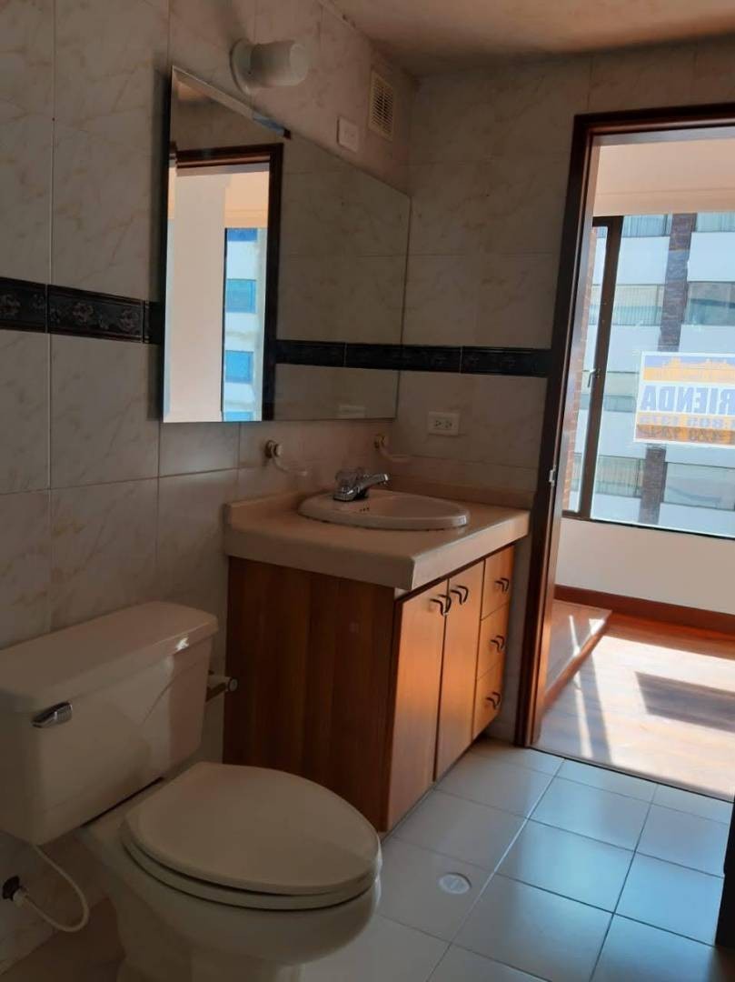 Apartamento en venta en Santa Barbara Alta, Bogotá · foto 10 de 24