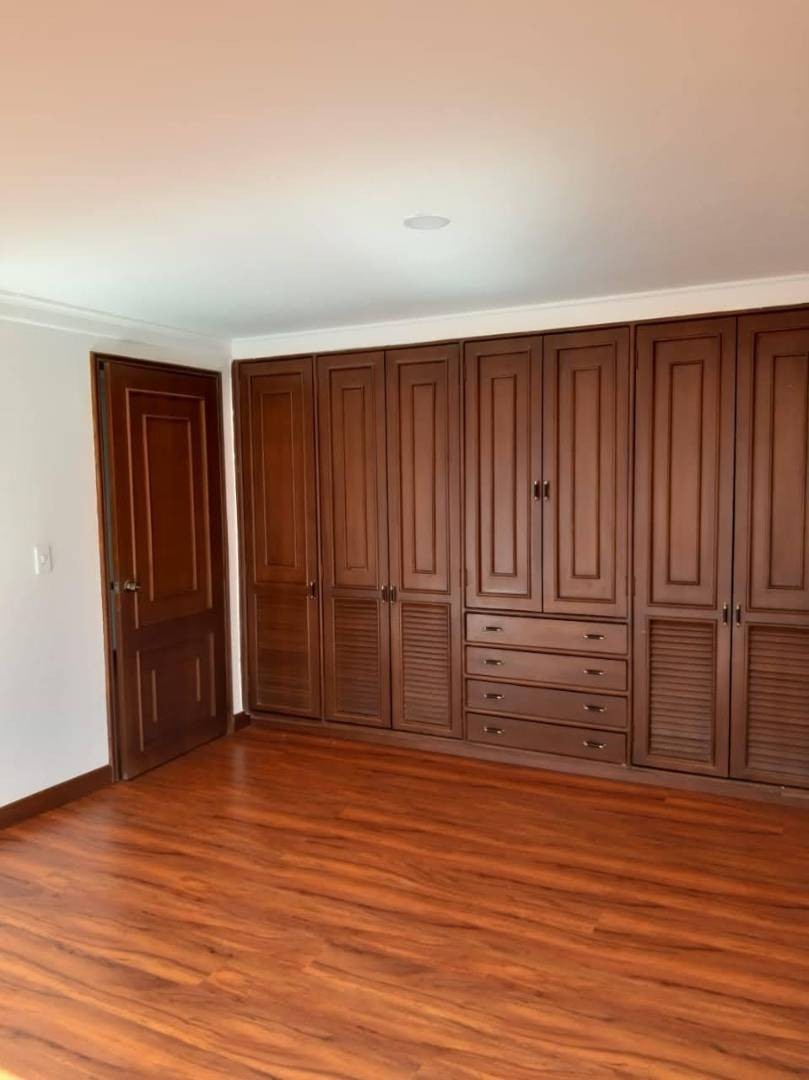 Apartamento en venta en Santa Barbara Alta, Bogotá · foto 12 de 24