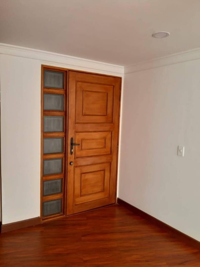 Apartamento en venta en Santa Barbara Alta, Bogotá · foto 14 de 24