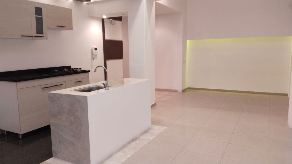 Apartamento en venta en La Floresta, Bogotá · foto 2 de 18