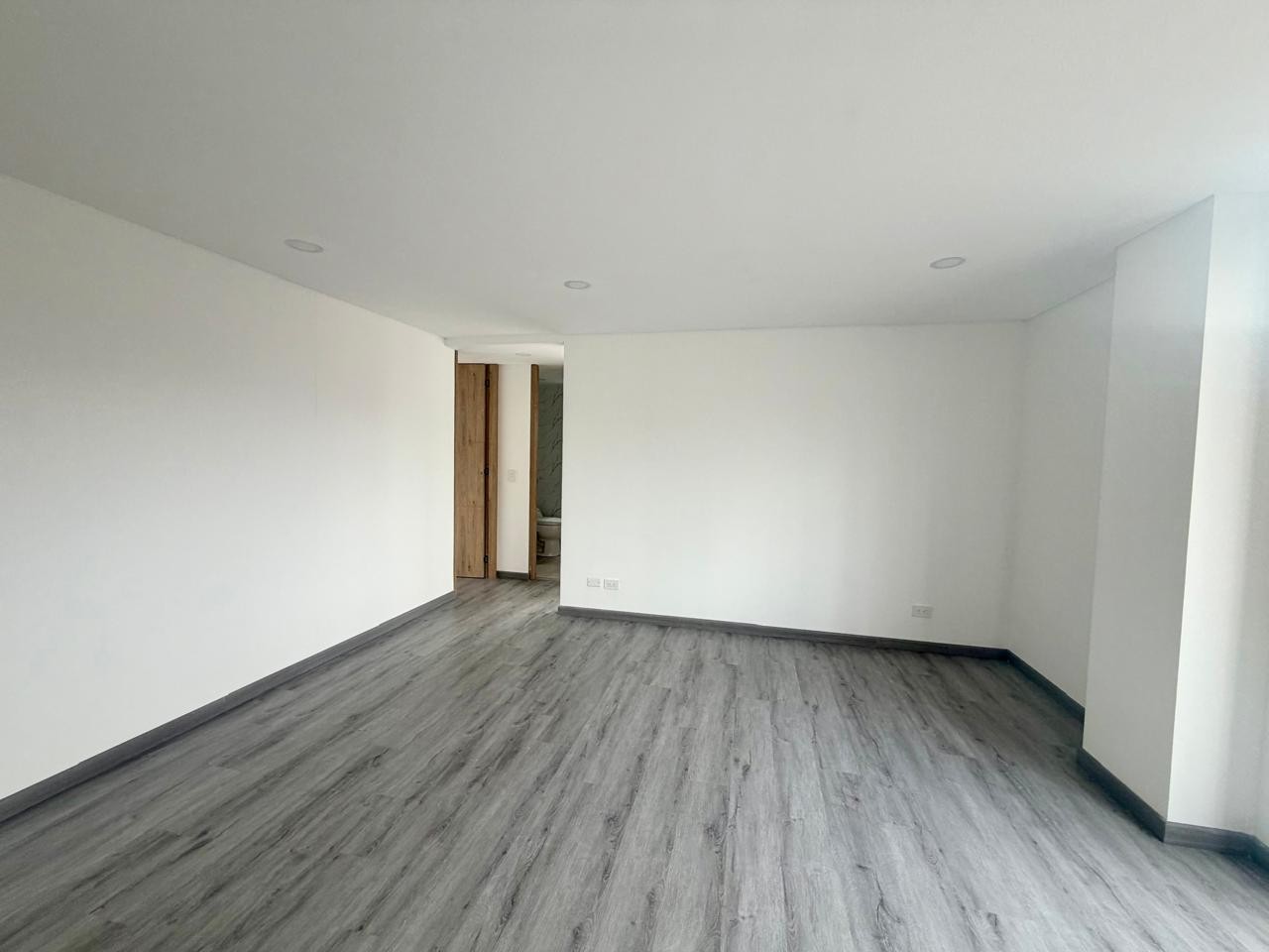 Apartamento en venta en Quinta Paredes, Bogotá · foto 5 de 21