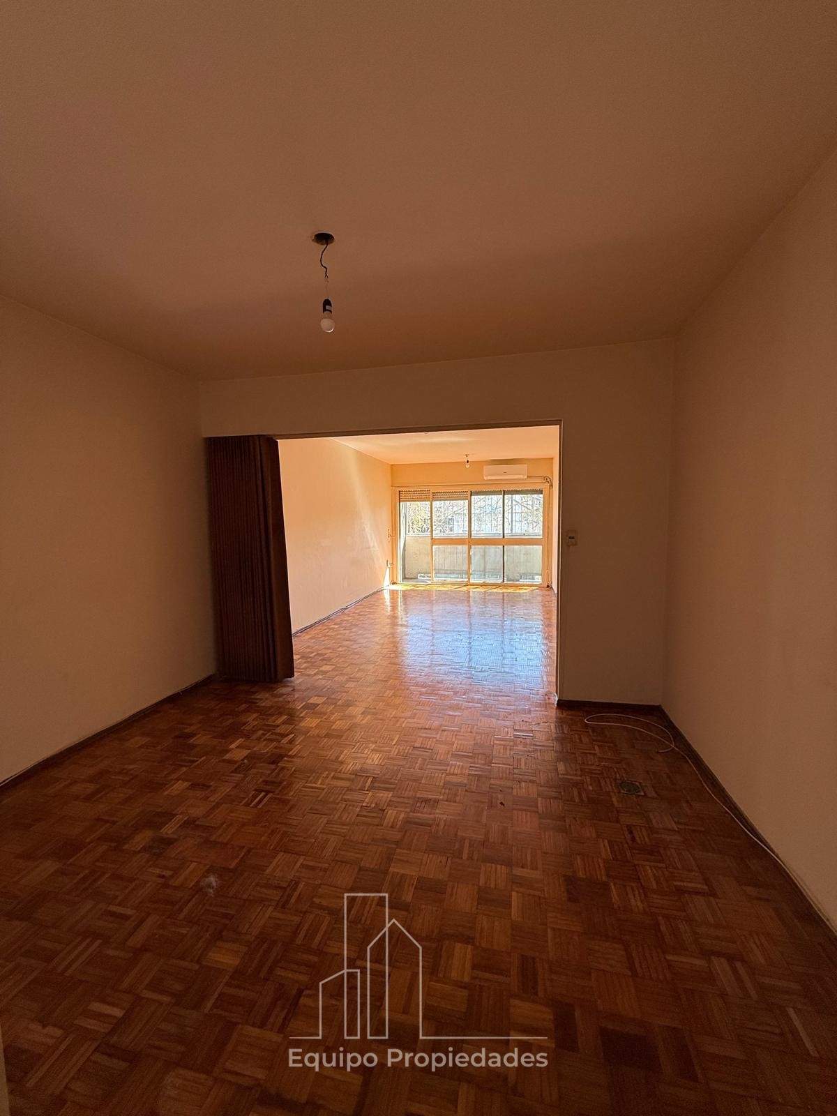 Amplio Apartamento sobre Colonia con balcón, calefacción central y orientación Norte · Foto 1