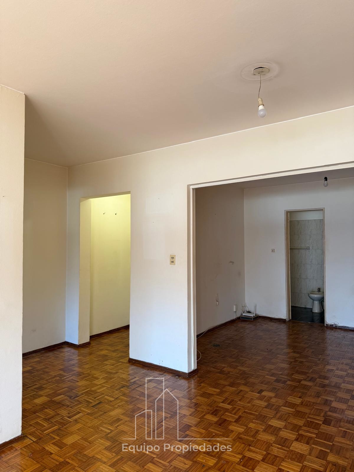 Amplio Apartamento sobre Colonia con balcón, calefacción central y orientación Norte · Foto 10