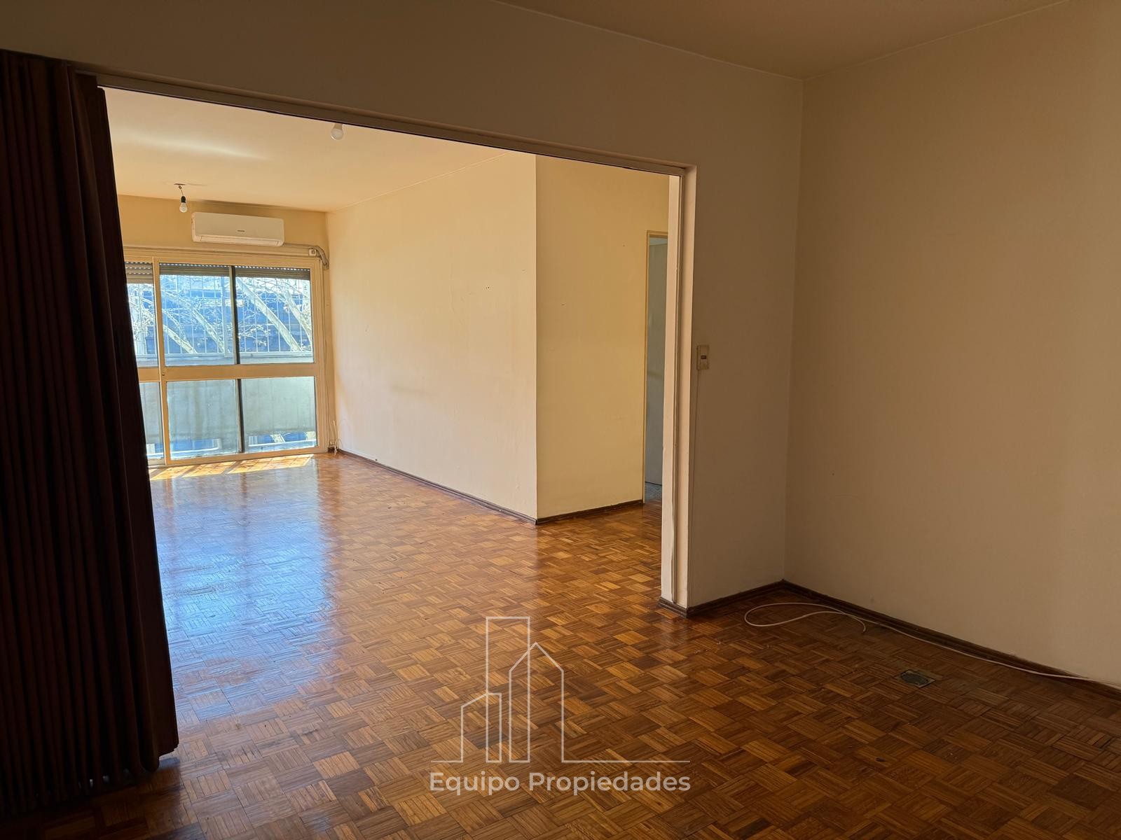 Amplio Apartamento sobre Colonia con balcón, calefacción central y orientación Norte · Foto 5