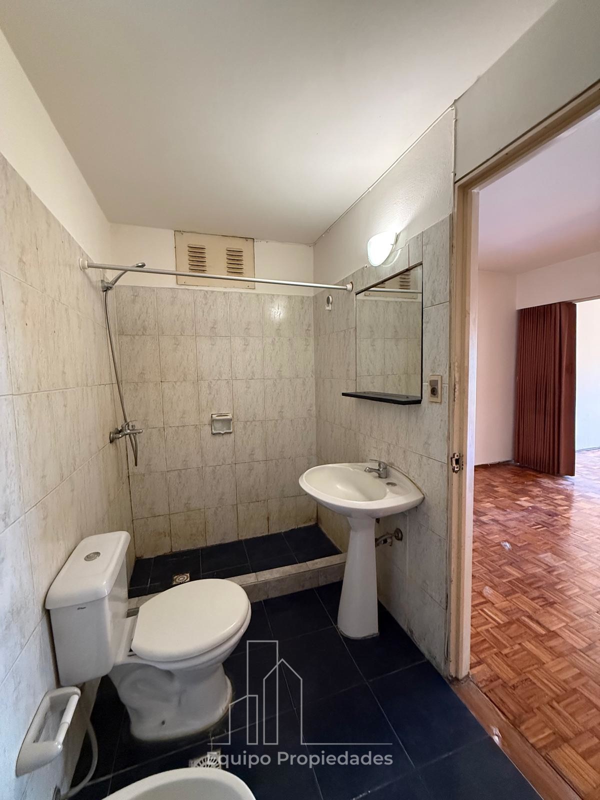 Amplio Apartamento sobre Colonia con balcón, calefacción central y orientación Norte · Foto 12