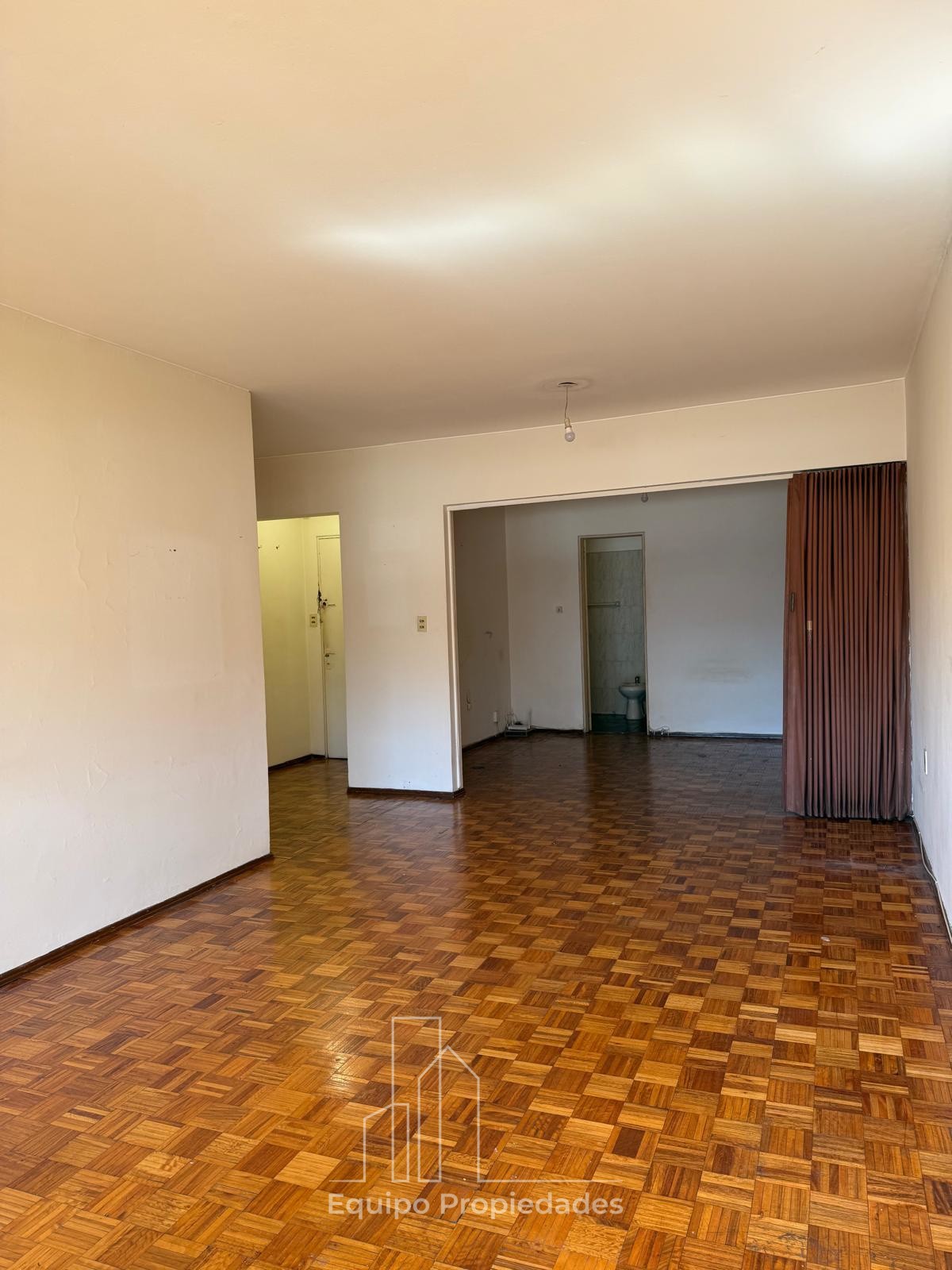 Amplio Apartamento sobre Colonia con balcón, calefacción central y orientación Norte · Foto 8