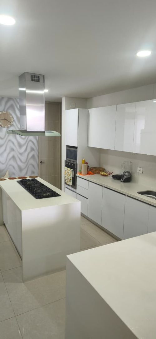 Apartamento de 4 alcobas en venta en Lagos Del Cacique, Bucaramanga, 187 m² · foto 4 de 17