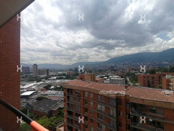 Apartamento de 2 alcobas en venta en Las Casitas, Sabaneta, 70 m² · foto 5 de 11