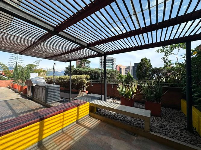 Apartamento de 4 alcobas en arriendo en El Poblado, Medellín, 180 m² · foto 18 de 20
