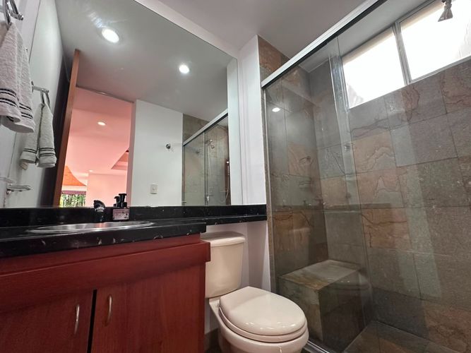 Apartamento de 4 alcobas en arriendo en El Poblado, Medellín, 180 m² · foto 11 de 20