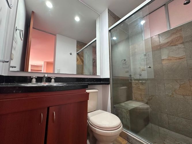 Apartamento de 4 alcobas en arriendo en El Poblado, Medellín, 180 m² · foto 16 de 20