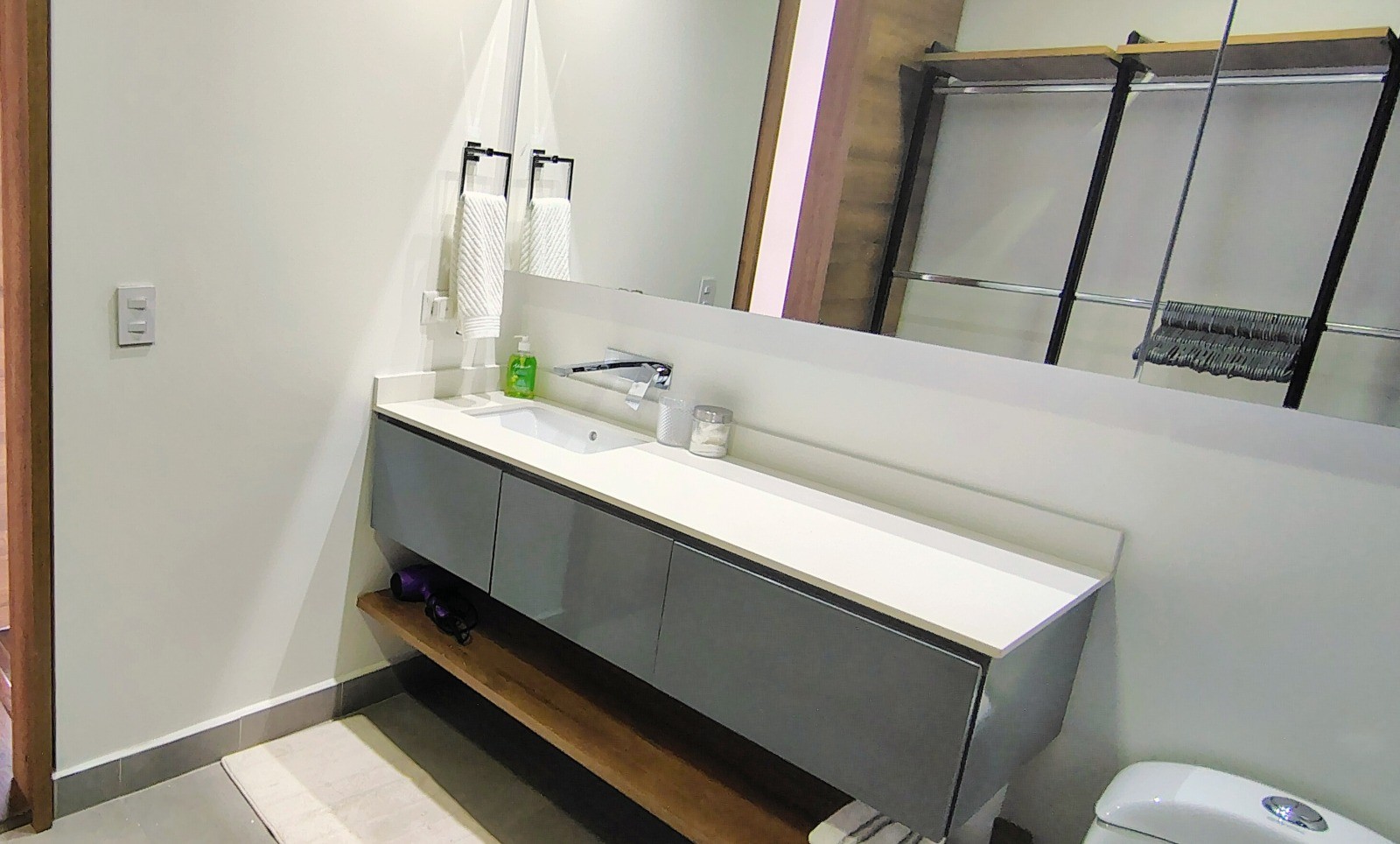 Apartamento en arriendo en Lalinde, Medellín · foto 3 de 18