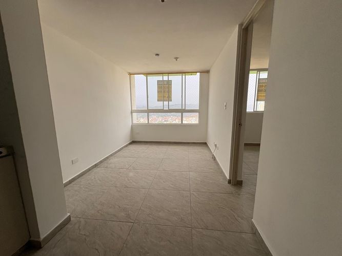 Apartamento de 2 alcobas en venta en Hacienda La Meseta, Girón, 50 m² · foto 3 de 24