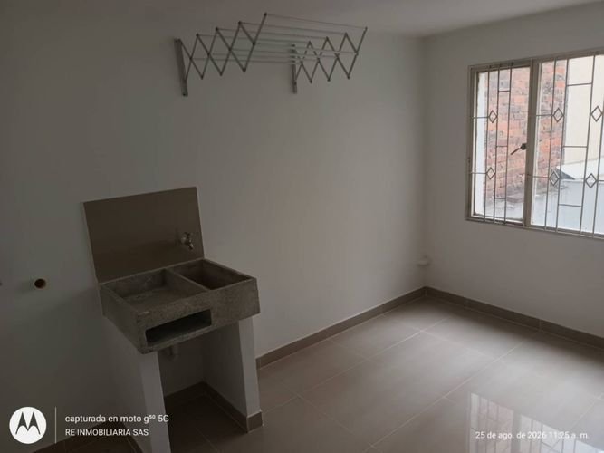 Apartamento de 3 alcobas en arriendo en Ciudad Montes, Bogotá, 125 m² · foto 23 de 24