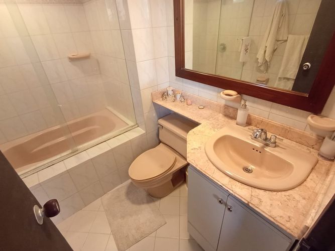Apartamento de 3 alcobas en venta en Laureles, Medellín, 140 m² · foto 18 de 19