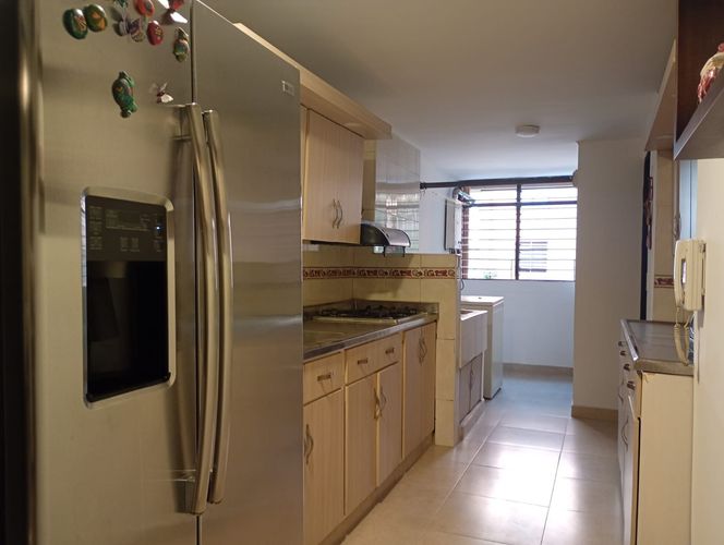 Apartamento de 3 alcobas en venta en Laureles, Medellín, 140 m² · foto 9 de 19