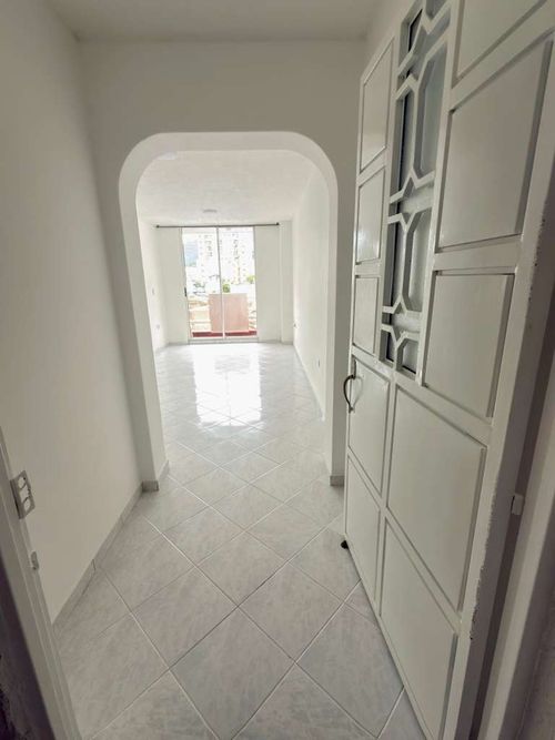 Apartamento de 2 alcobas en venta en San Francisco, Bucaramanga, 74 m² · foto 6 de 14