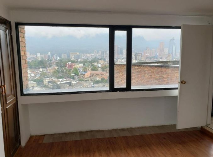 Apartamento de 4 alcobas en venta en Acevedo Tejada, Bogotá, 202 m² · foto 3 de 24