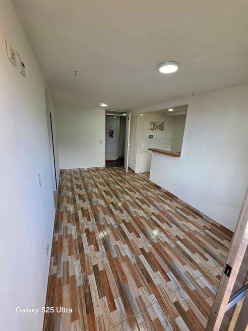 Apartamento de 3 alcobas en venta en El Dorado, Mosquera, 53 m² · foto 2 de 11