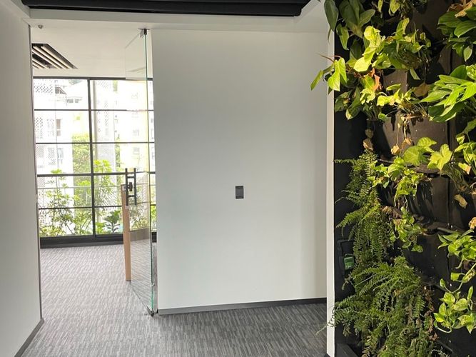 Oficina en venta en El Poblado, Medellín, 205 m² · foto 5 de 10