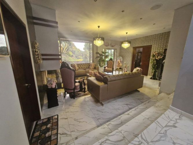 Casa de 3 alcobas en venta en Fusca, Chía, 700 m² · foto 2 de 24