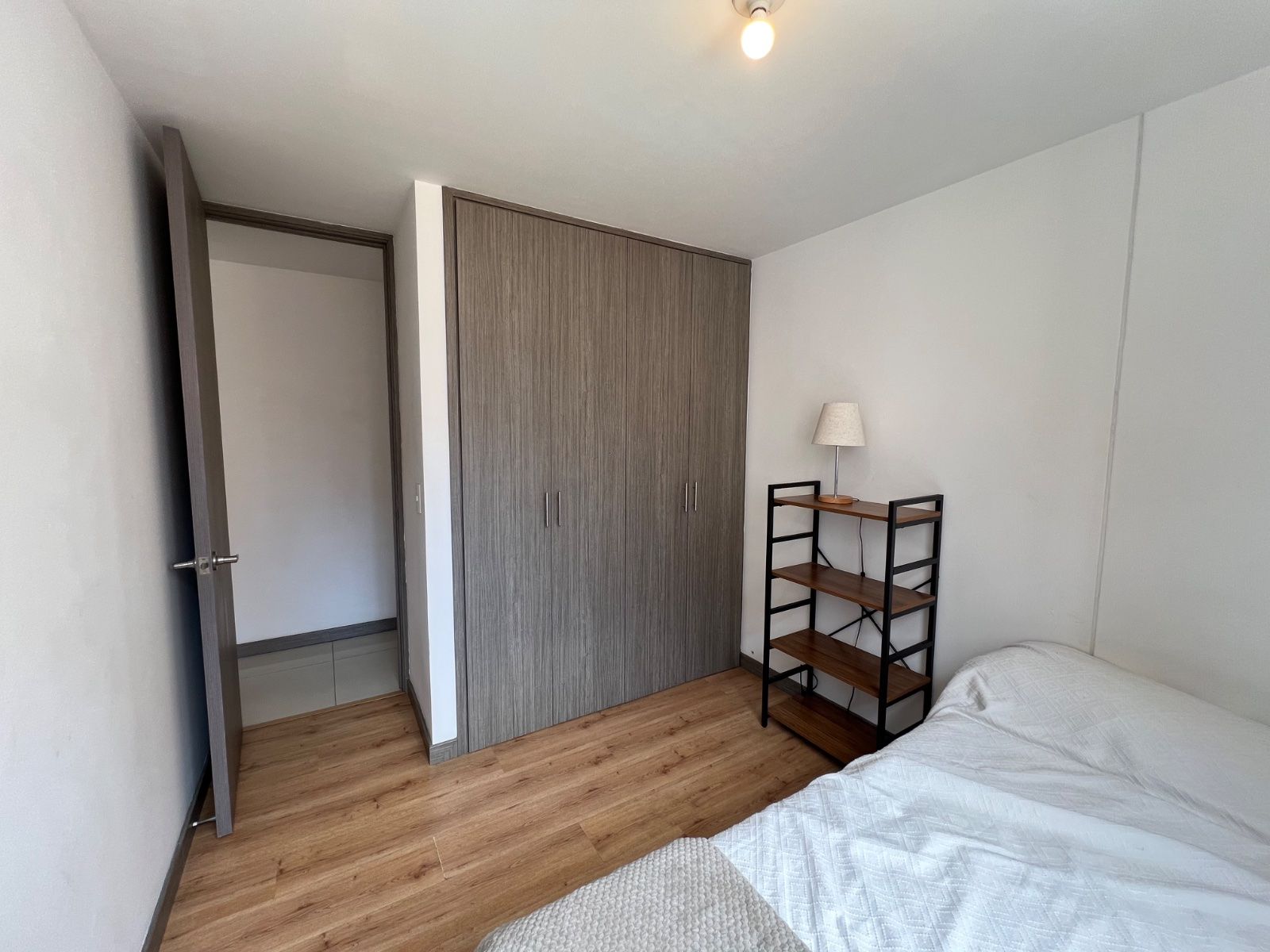 Apartamento en arriendo en El Poblado, Medellín · foto 8 de 15