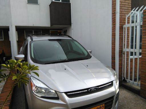 Casa en venta en Las Americas, Bogotá · foto 3 de 24