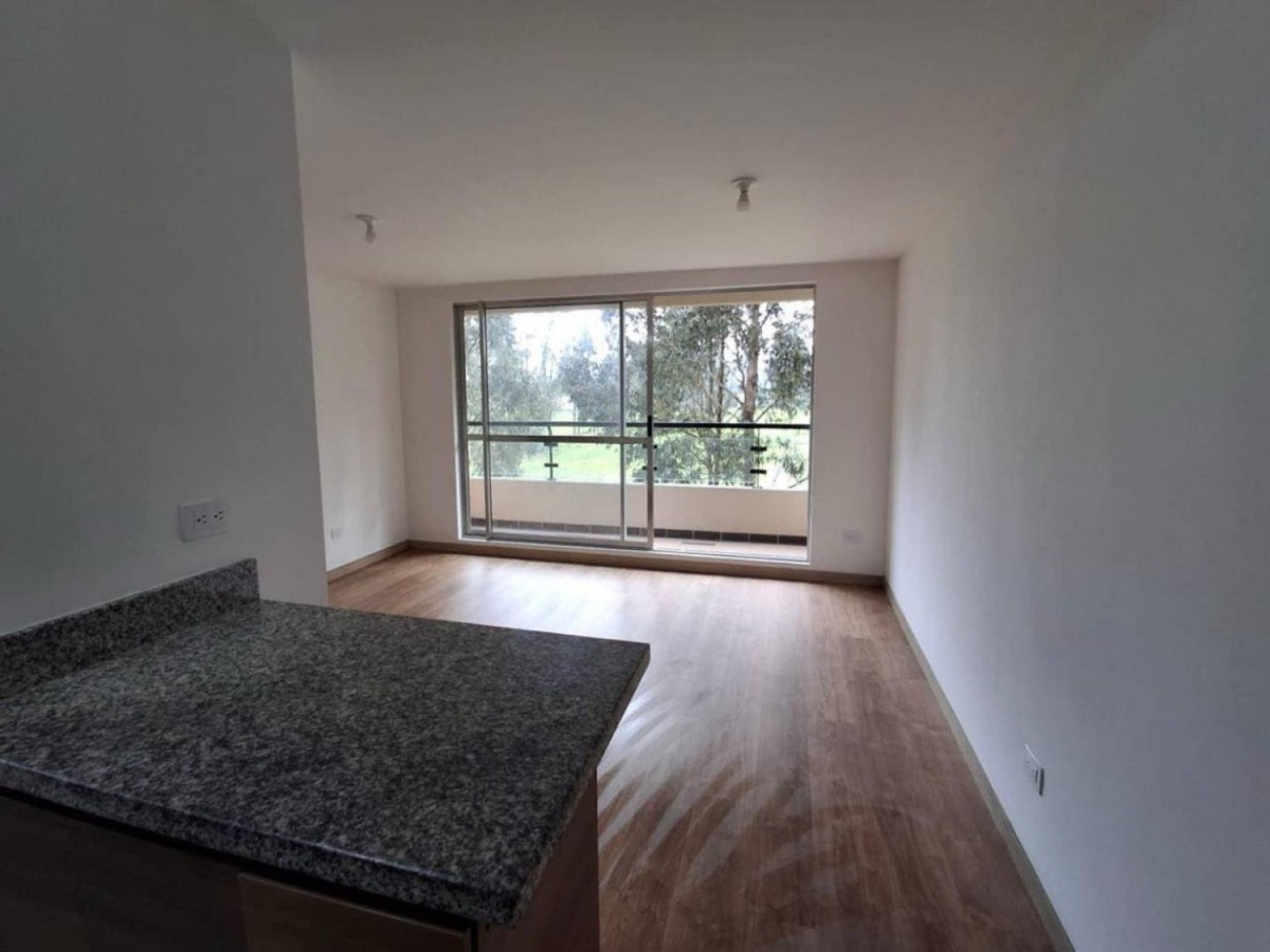 Apartamento en venta en Alcala, Mosquera · foto 3 de 12